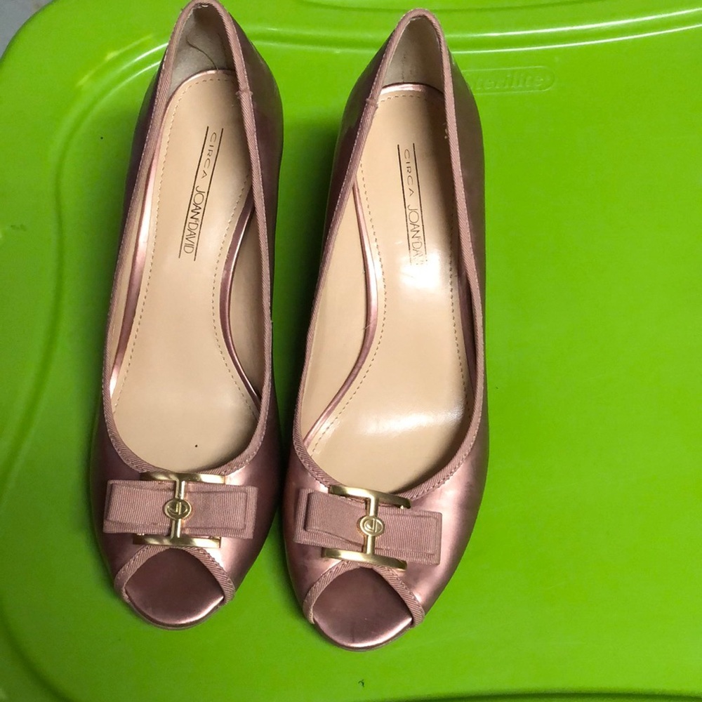 NWOT Champagne Color Peep Toe Heels
